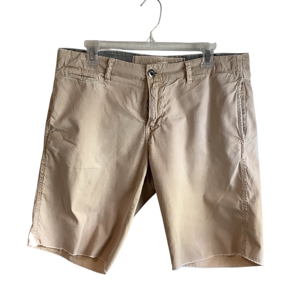 Paperbacks Men's Tan Flat Front Shorts Size 32 - 10” Inseam